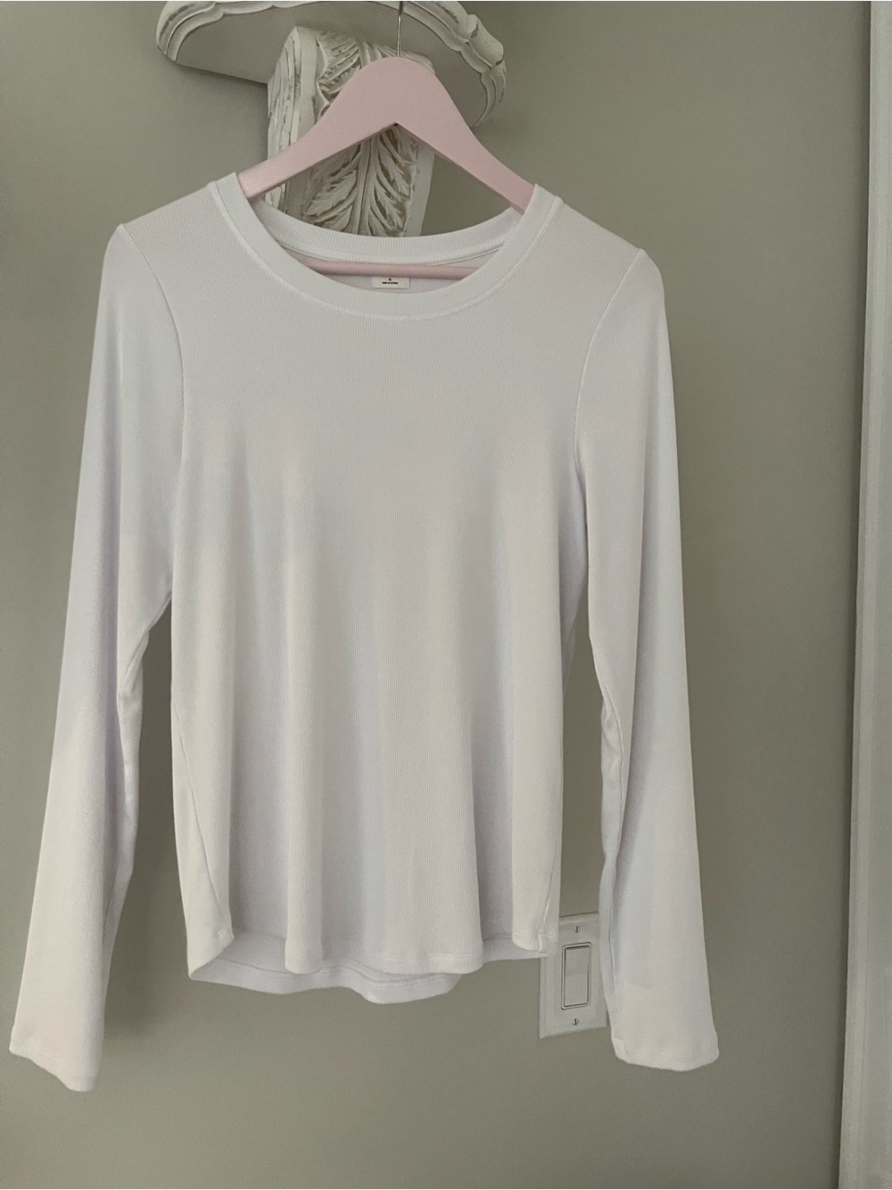 Wilfred White Long Sleeve Crew Neck Tee